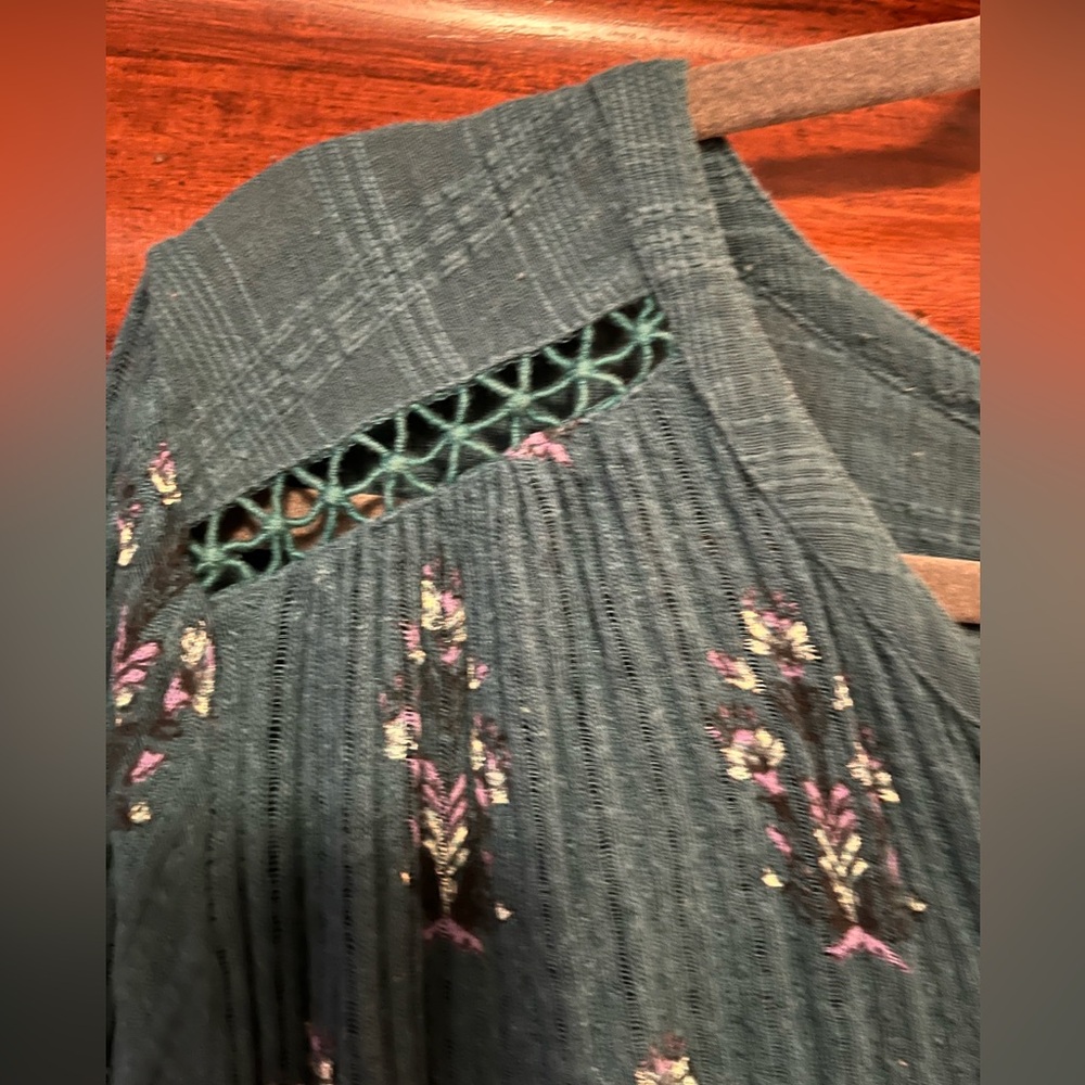 Lucky Brand Floral Teal Women's 3/4 Sleeve Top 2X - Picture 4 of 6